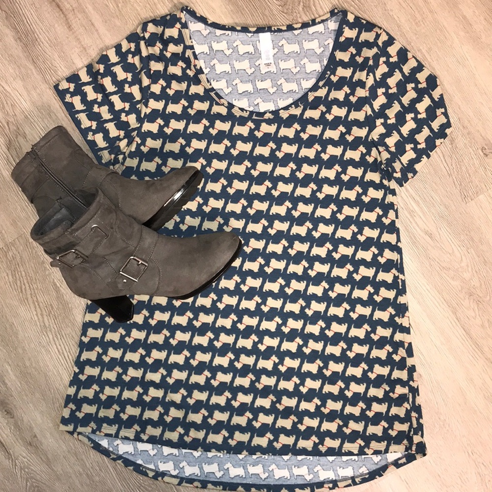 LuLaRoe Classic Tee - Small